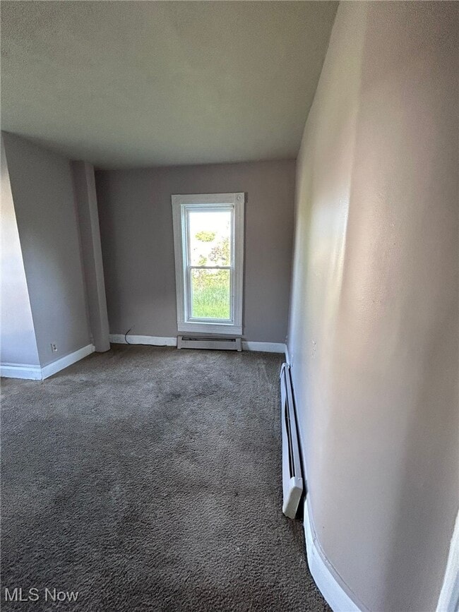 Building Photo - 2495 Apple Ave