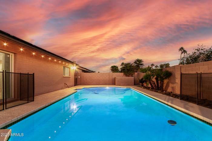 Building Photo - 3535 W Saint Moritz Ln