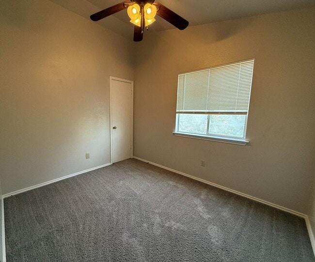 Building Photo - 2501 Windmill Dr