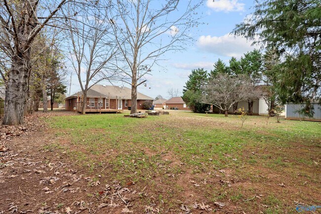 Building Photo - 100 Ellacott Dr