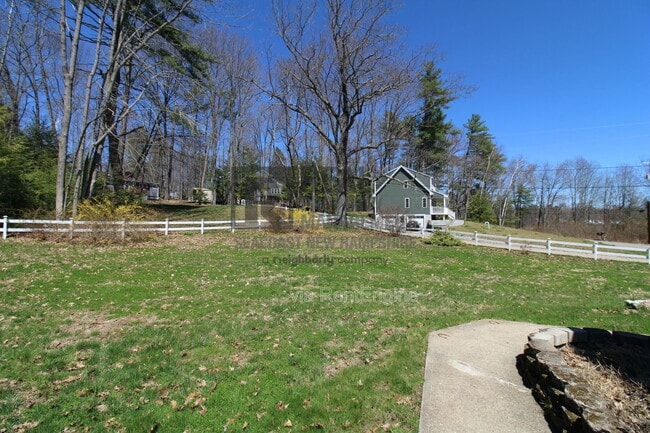 Building Photo - 94 Lakeshore Dr
