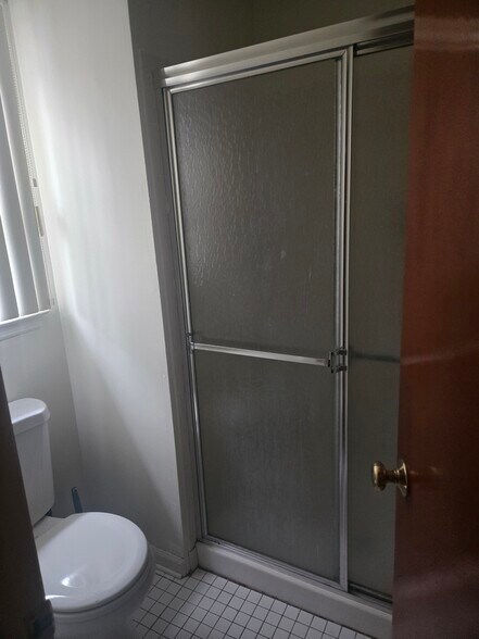 Building Photo - 15 Cardinal Ct