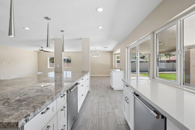 Building Photo - 13222 N 1st Ave