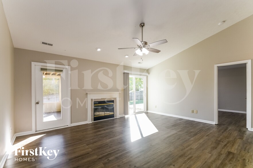 Building Photo - 20839 Summit Rd