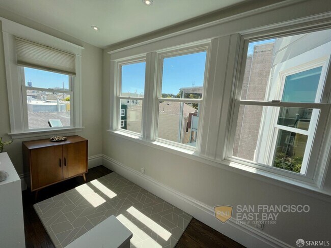 Building Photo - 628 9th Ave