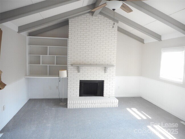 Building Photo - 1210 Norland Rd