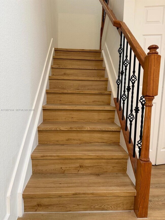 Building Photo - 14934 SW 41st Ln