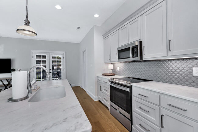 Building Photo - 47 Bridgham St NW