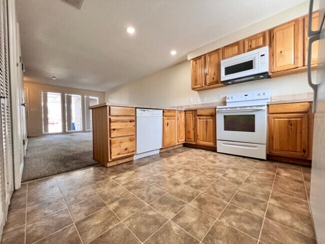 Building Photo - 6529 W Douglas St