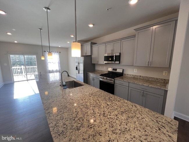 Building Photo - 23788 Myrtle Glen Way