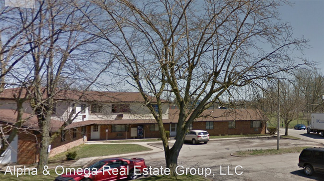 Building Photo - 475 Portland Way N