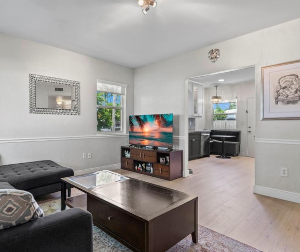 Building Photo - 201 Flagler Dr