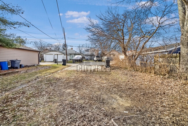 Building Photo - 912 N Bancroft St