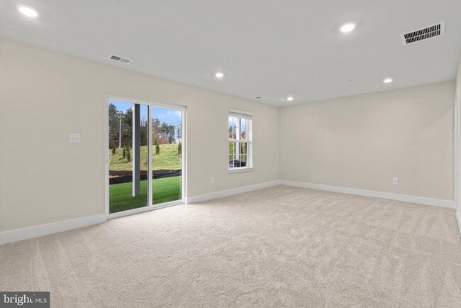 Building Photo - 502 Downswing Rd