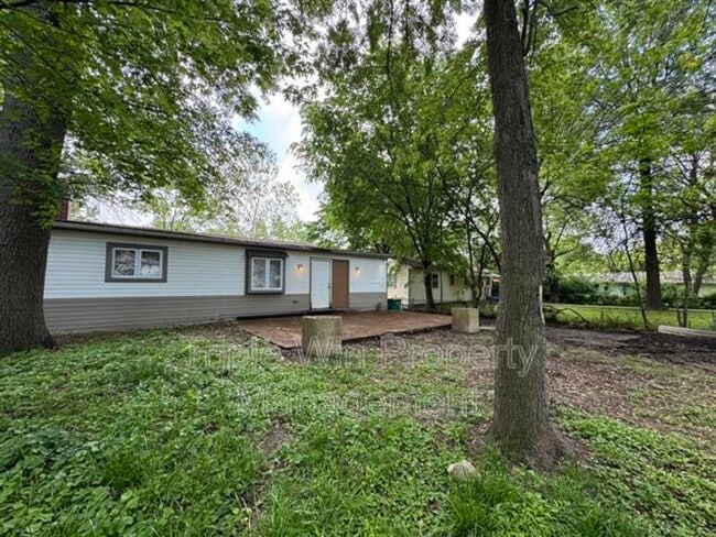 Building Photo - 9609 Winkler Dr