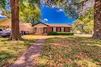 Building Photo - 3 Bed | 1 Bath | Tulsa