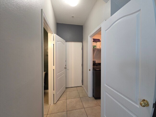 Building Photo - Three Bedroom Townhome at Carter Glen in Orlando