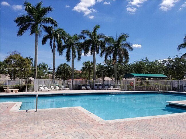 Building Photo - 1527 Palermo Dr