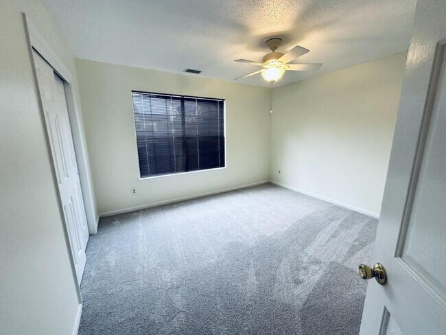 Building Photo - 3249 Fayette Dr