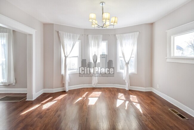 Building Photo - 3116 Ruckle St