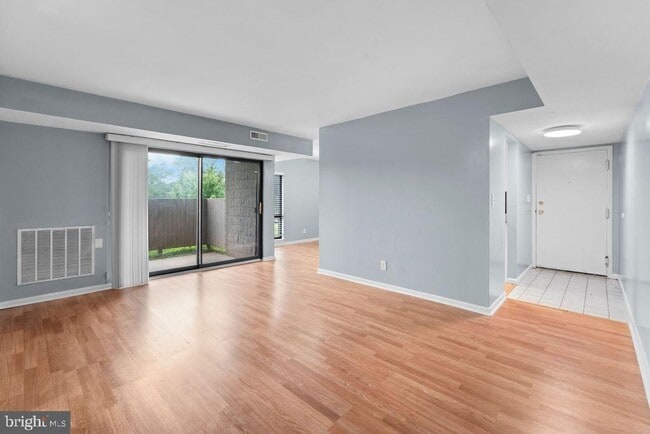 Building Photo - 6085 Majors Ln