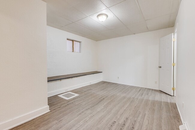 Building Photo - 705 Brownsville Rd