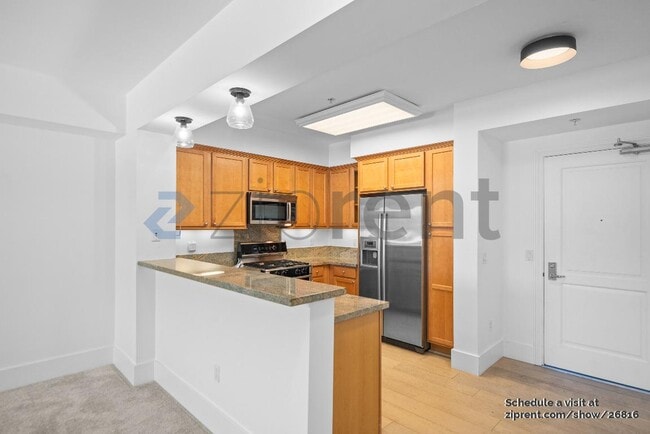 Building Photo - 1310 Creekside Dr