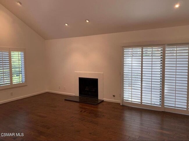 Building Photo - 924 Thistlegate Rd