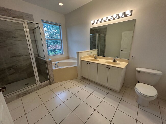 Building Photo - Spacious 3/2  in gated community off Colon...