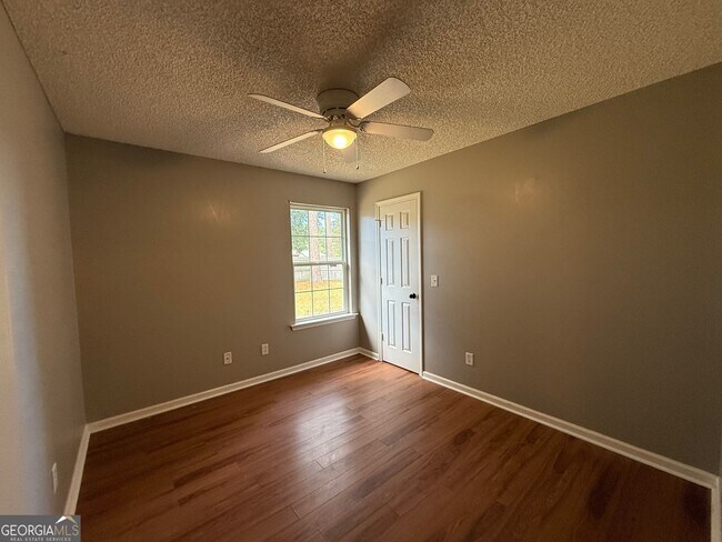 Building Photo - 309 N Belmont Ct