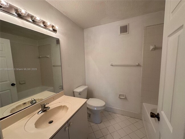 Building Photo - 1261 SE 31st Ct