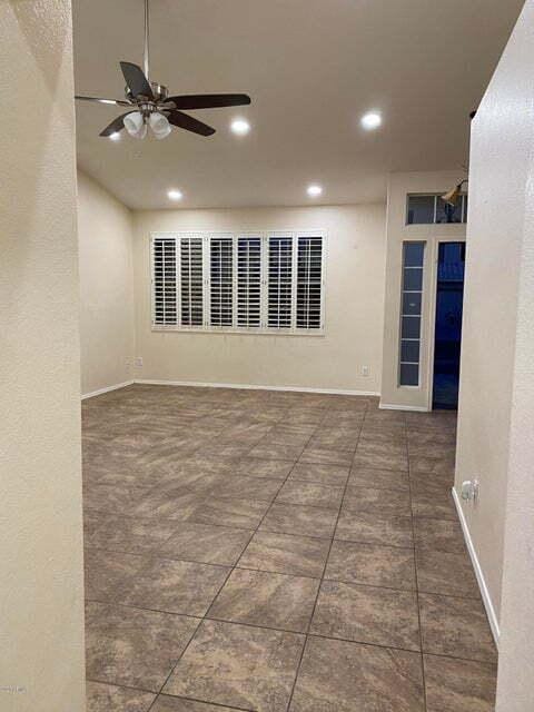 Building Photo - 870 N Madrid Ln