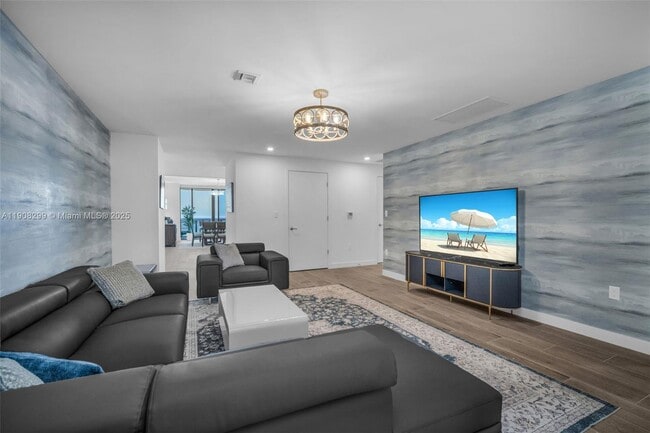 Building Photo - 900 N Ocean Blvd