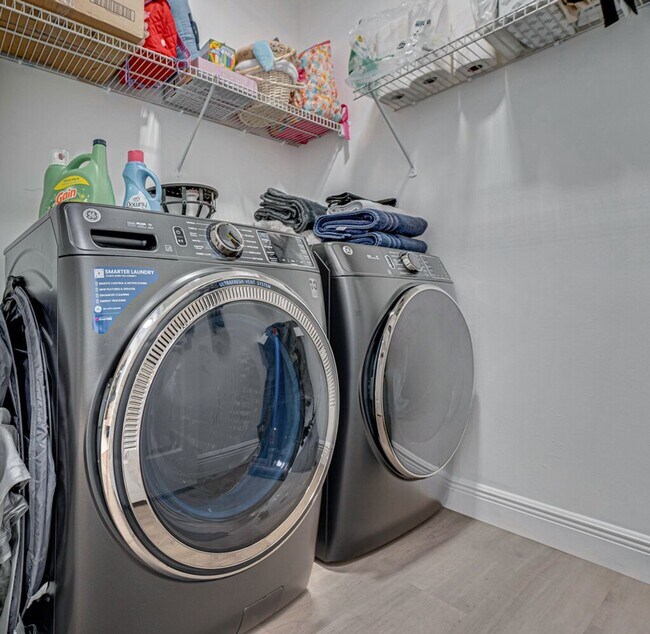 Building Photo - Spacious 4-Bedroom with 3 Full Baths in Royal Palm Beach!