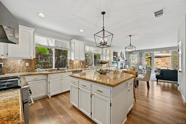 Building Photo - 3231 Canyon View Dr