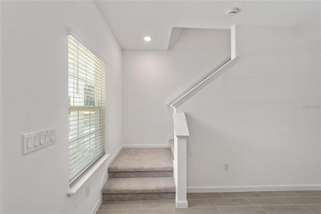 Building Photo - 3409 SW 34th Terrace