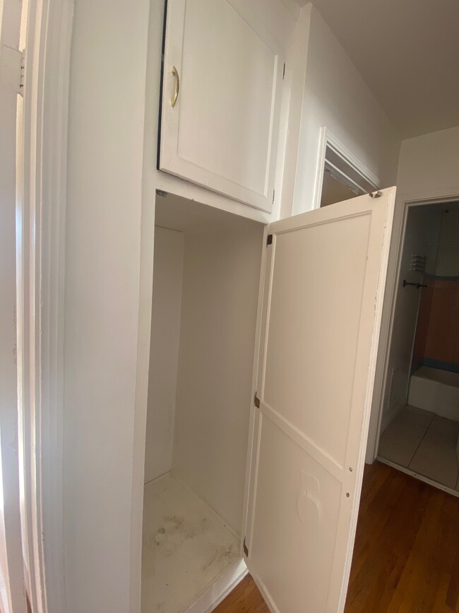 Lots of closet space - 5622 Kinston Ave