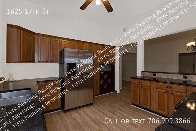 Building Photo - 1625 17th St