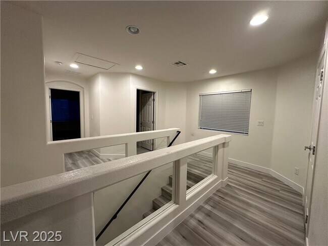 Building Photo - 7030 Ghost Hill St