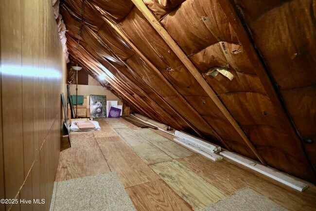 Building Photo - 202 Haldane Dr