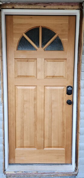 Front door - 331 W Colvin St