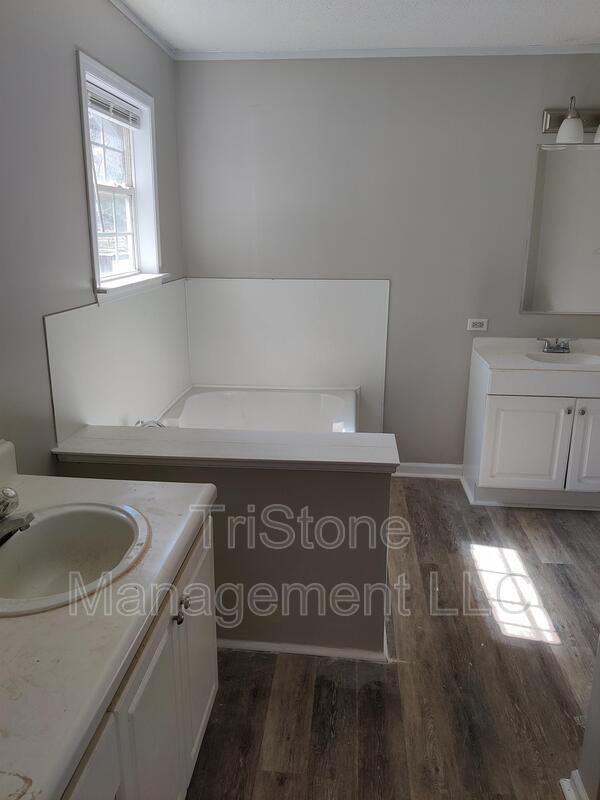Building Photo - 173 Valleydale Rd