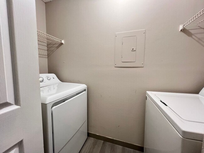 Building Photo - Great Apartment for rent!