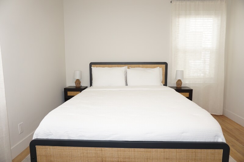 Building Photo - 326 Wilkinson Dr SE