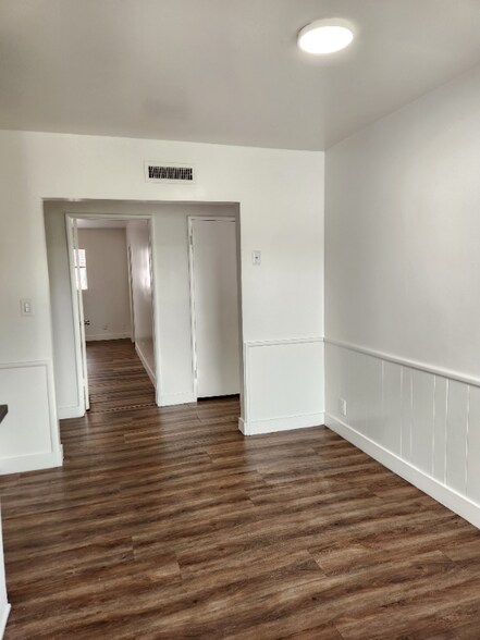 Building Photo - 1339 Hobart Blvd