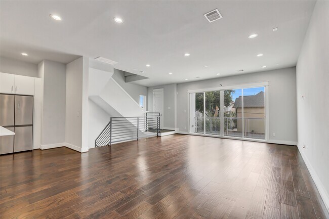 Building Photo - 3309 Baron St