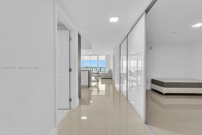 Building Photo - 400 Sunny Isles Blvd