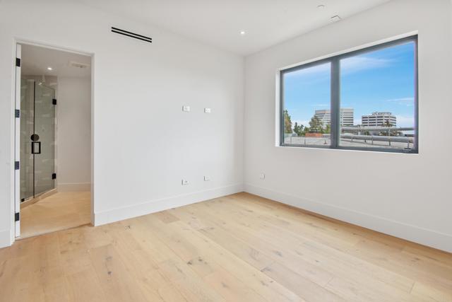 Building Photo - 1030 Centinela Ave
