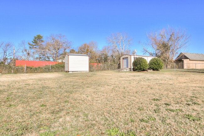 Building Photo - Renovated Ranch in Martinez