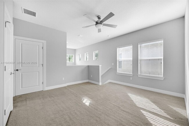 Building Photo - 964 Banyan Dr